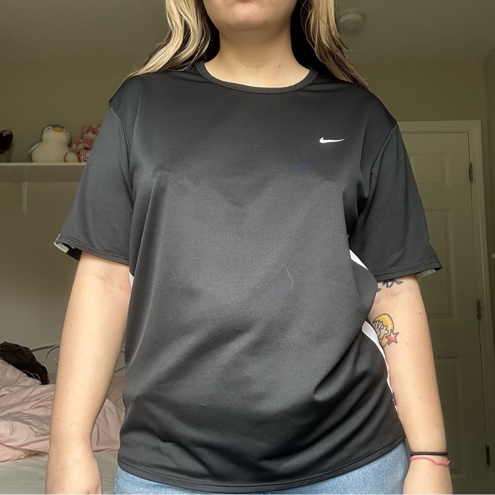 nike black athletic shirt